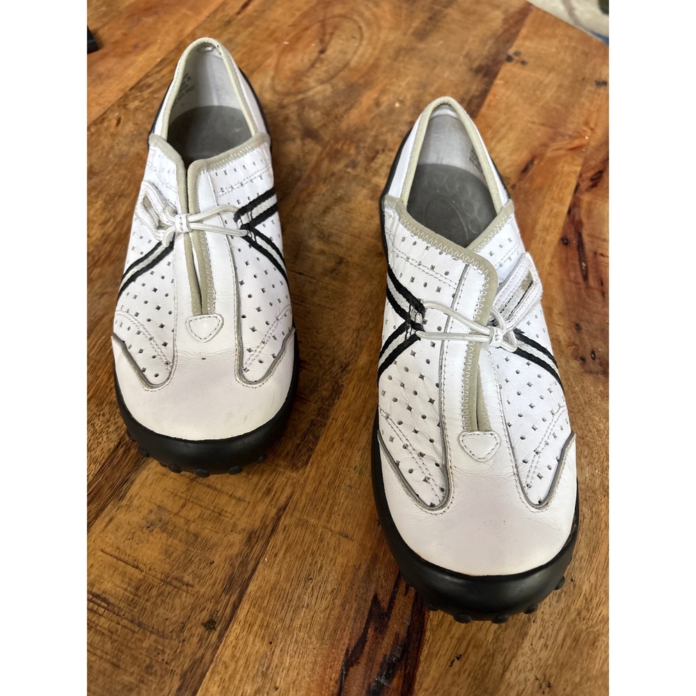 Privo by Clarks Womens White Leather SlipOn Sneakers Perforated Bungee Flats7.5M